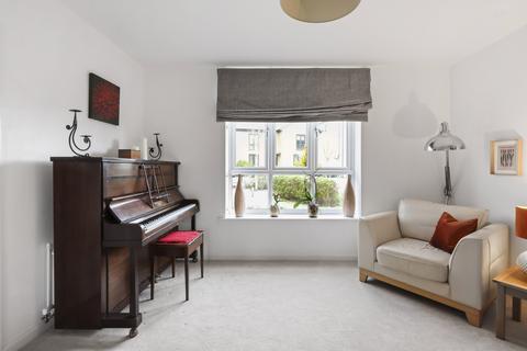 10 Clover Drive, Cheltenham, GL52 3JR