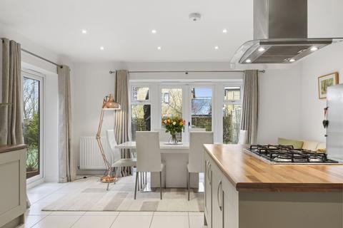 10 Clover Drive, Cheltenham, GL52 3JR