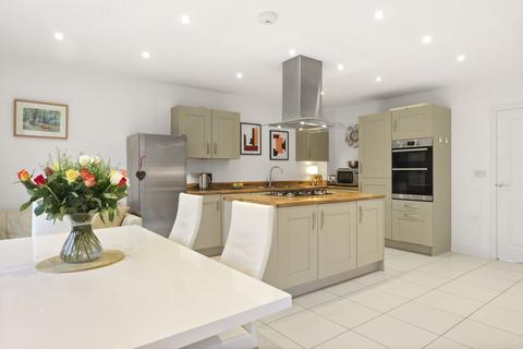 10 Clover Drive, Cheltenham, GL52 3JR