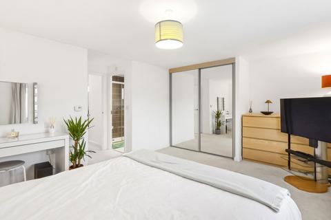 10 Clover Drive, Cheltenham, GL52 3JR