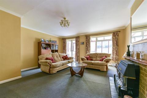 3 bedroom house for sale, The Peacheries, Chichester