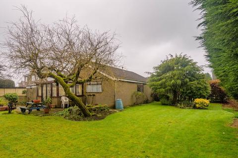 3 bedroom bungalow for sale, Moorside Walk, Drighlington