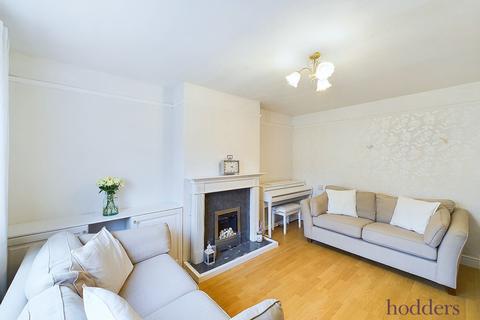 2 bedroom end of terrace house for sale, Ledger Drive, Addlestone, Surrey, KT15