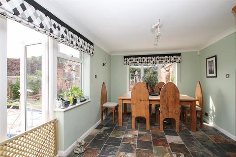 4 bedroom semi-detached house for sale, Ongar Road, Pilgrims Hatch, Brentwood