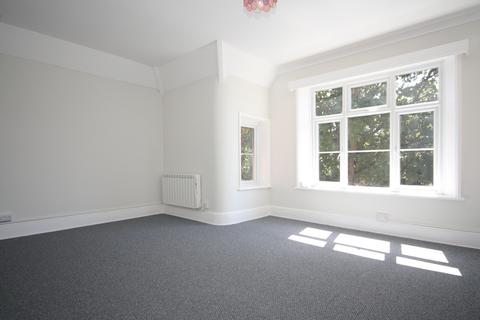 Studio to rent, Jackmans Lane, Woking GU21