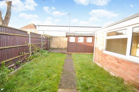 3 bedroom semi-detached house to rent, Salisbury Avenue, Slough, Berkshire, SL2