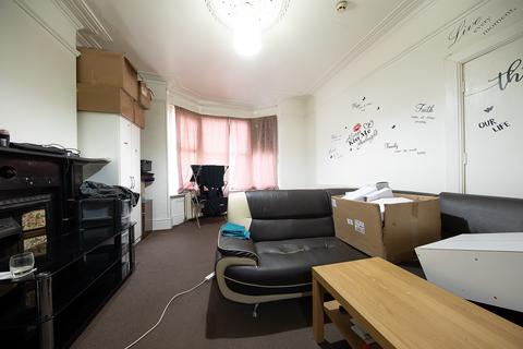 5 bedroom flat for sale, Gillott Road, Birmingham B16