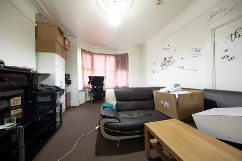 56 Gillott Road, Birmingham, B16 0EZ