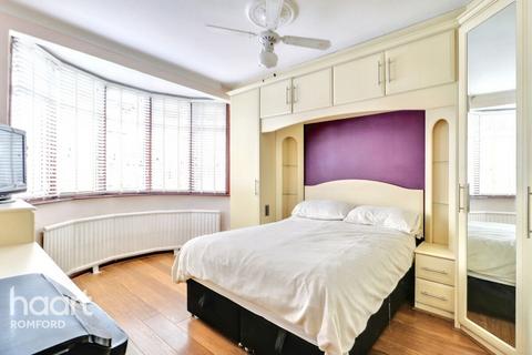 174 Gorseway, Romford, RM7 0SH
