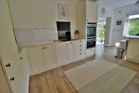 4 bedroom detached house for sale, Fernlea Avenue, Ferndown, BH22
