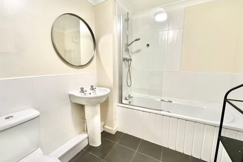 2 bedroom apartment for sale, Palatine Place, Dunston, Tyne and Wear, NE11