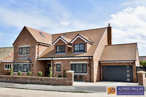 6 bedroom detached house for sale, Markham Avenue, Whitburn