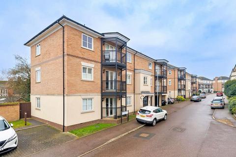 2 bedroom flat for sale, Buckingham Road, Epping