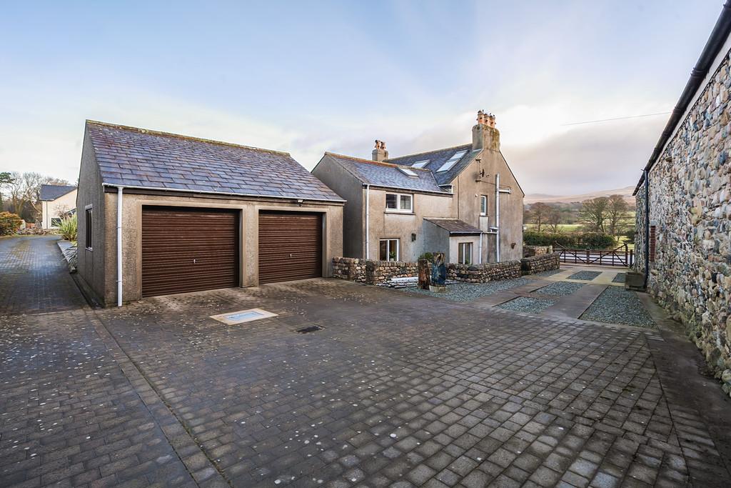 Double Garage and Parking