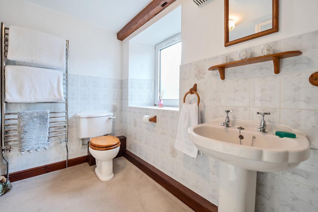 Jack &#39;n&#39; Jill Shower Room