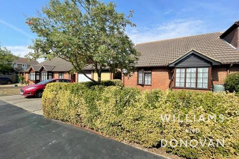 2 bedroom semi-detached bungalow to rent, Princess Gardens, Rochford