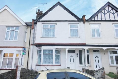 1 bedroom in a house share to rent, Brightwell Avenue, Westcliff On Sea SS0