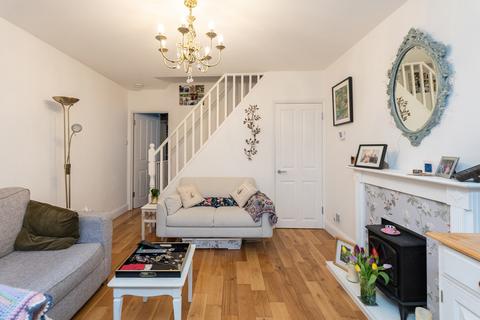 2 bedroom terraced house for sale, Hart Gardens, Dorking