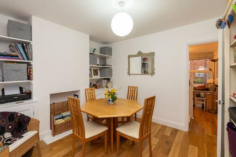 2 bedroom terraced house for sale, Hart Gardens, Dorking