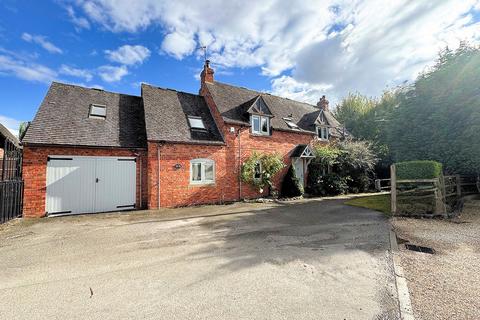 undefined, Lady Gate, Diseworth
