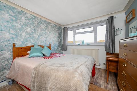1 Binsted Drive, Blackwater, Camberley, GU17 0HJ