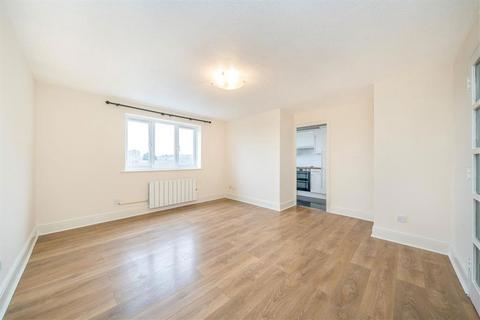 2 bedroom flat to rent, Bernard Ashley Drive, London SE7