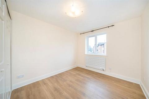 2 bedroom flat to rent, Bernard Ashley Drive, London SE7