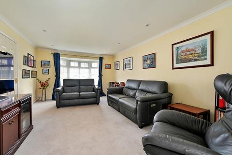 7 Sheraton Close, Blackwater, Camberley, GU17 9AZ