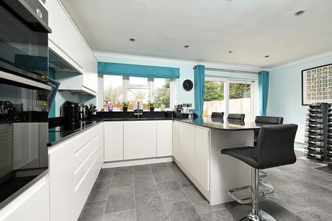 7 Sheraton Close, Blackwater, Camberley, GU17 9AZ