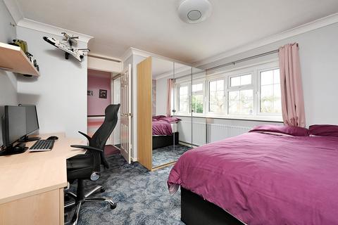 7 Sheraton Close, Blackwater, Camberley, GU17 9AZ