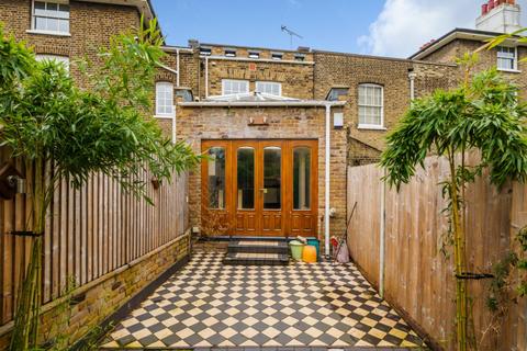 2 bedroom house to rent, Shooters Hill Road Blackheath SE3