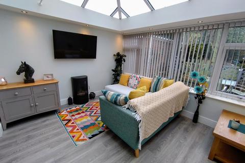 15 Birchdown Avenue, Stoke-on-trent, ST6 7EW