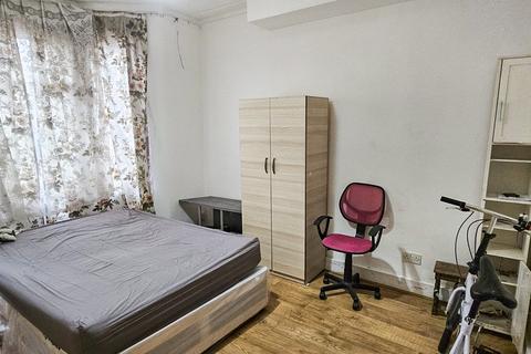 36 Durham Road, Canning Town, London, E16 4NF