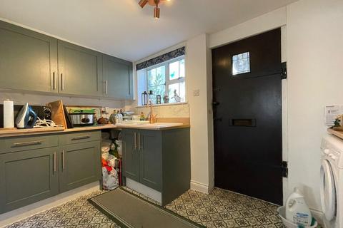 2 bedroom semi-detached house for sale, Victoria Road, Southborough