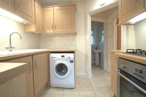 1 bedroom terraced house to rent, 1a Holden Park Road