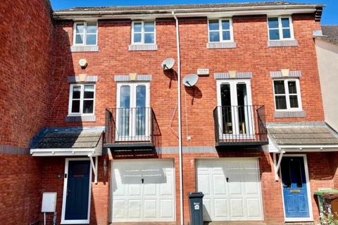 3 bedroom terraced house to rent, Old Bakery Close, Exeter EX4