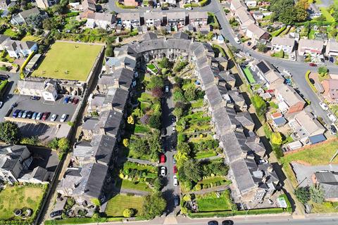 4 bedroom terraced house for sale, The Crescent, Hipperholme HX3