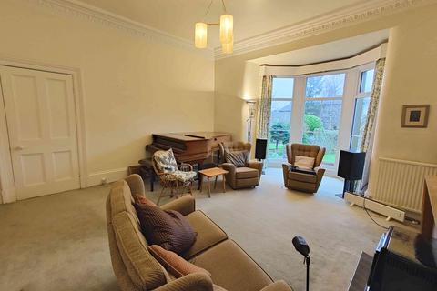 4 bedroom terraced house for sale, The Crescent, Hipperholme HX3