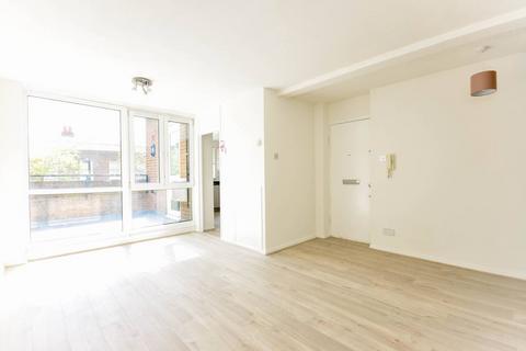 111 Walham Green Court, London, SW6 2DQ