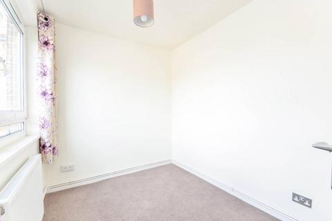 111 Walham Green Court, London, SW6 2DQ