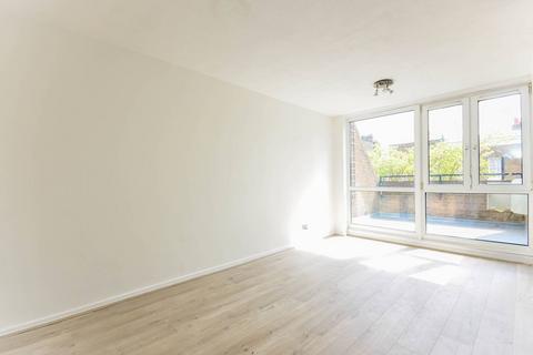 111 Walham Green Court, London, SW6 2DQ