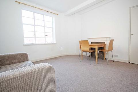 1 bedroom flat to rent, Hamlet Gardens, London W6