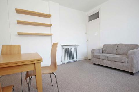 1 bedroom flat to rent, Hamlet Gardens, London W6