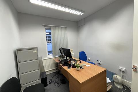 Office to rent, High Street, Billericay, Essex, CM12