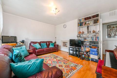 3 bedroom flat to rent, Osbaldeston Road, Clapton, London, N16