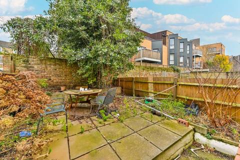 4 bedroom terraced house for sale, Narford Road, Stoke Newington, London, E5