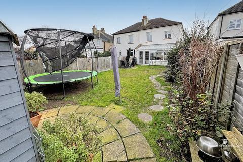 3 bedroom semi-detached house for sale, The Avenue, Hadleigh