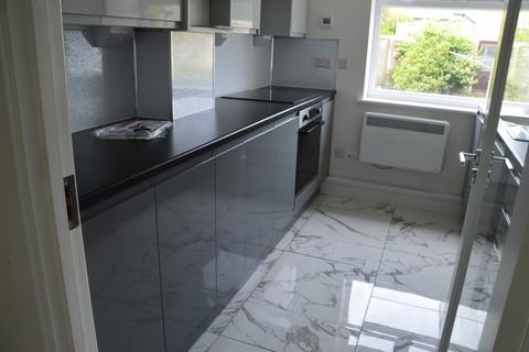 2 bedroom flat to rent, Ellenborough Court, Weston Super Mare BS23