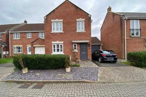 3 bedroom detached house for sale, Pollard Road, Weston Village