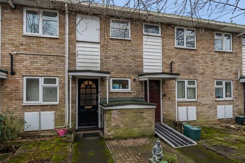 1 bedroom maisonette for sale, Trenchard Close, Hersham, Surrey, KT12